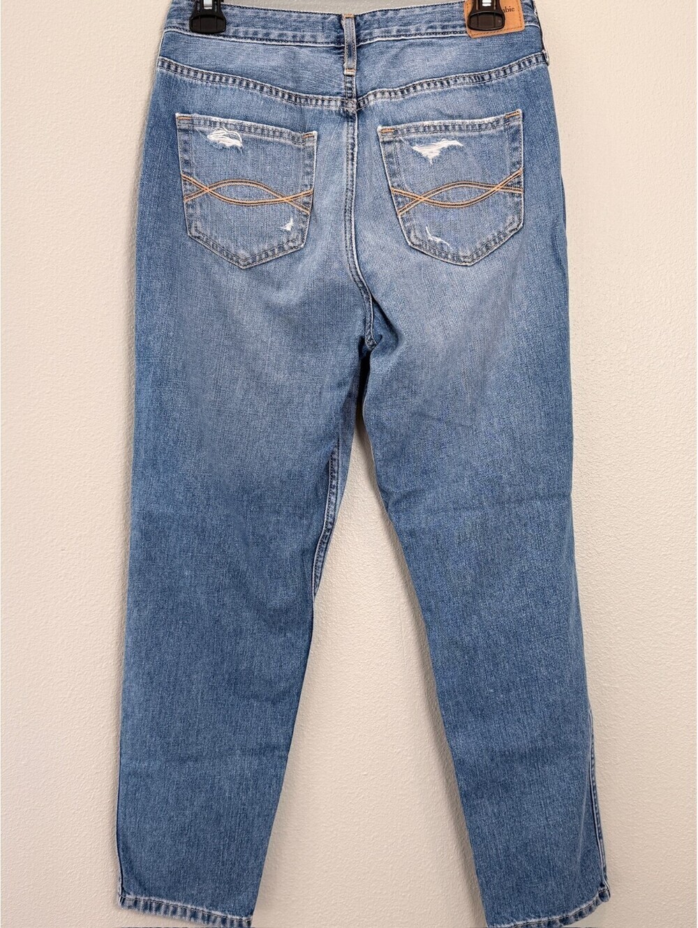 Abercrombie & Fitch Distressed Mom Jeans - Women's 27 NWOT - Picture 5 of 6